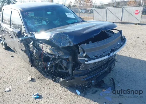 2023 Ford F-150 Lightning Platinum z USA, uszkodzony, nr VIN 1FT6W1EV7PWG25764